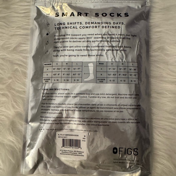 Figs Socks It’s Lit medium - Picture 4 of 5
